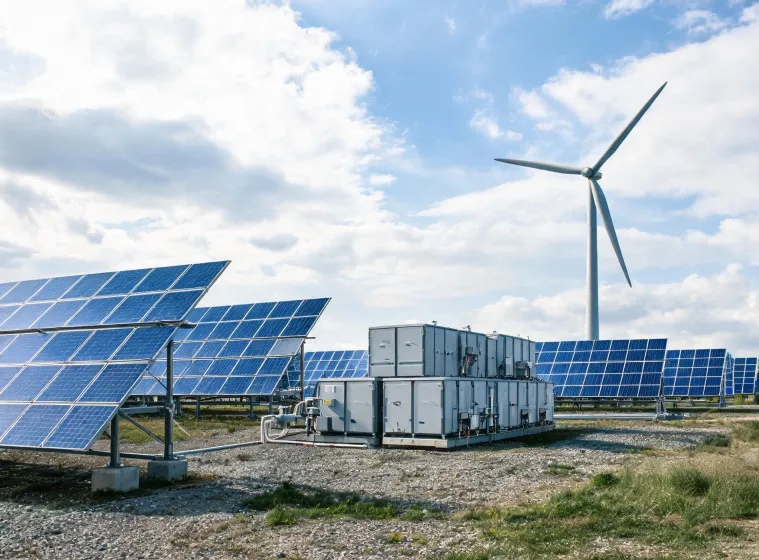 Commercial renewable energy installation in varied climate
